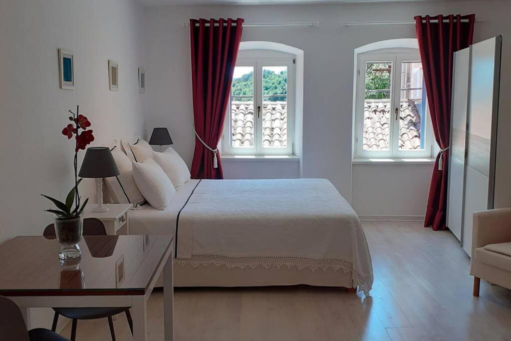 Comfortable Studio In Old Town Labin  Exterior foto